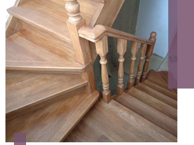 Дубовые лестницы под ключ в Магадане: изготовление и монтаж