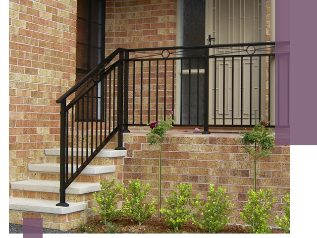 Уличные перила из металла под ключ в Магадане