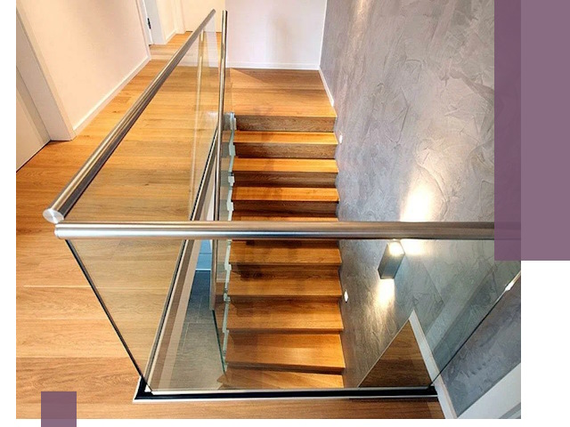 Перила для лестницы в доме — изготовление и монтаж в Магадане