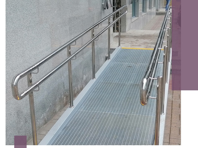 Пандусы для инвалидов в Магадане — изготовление и монтаж