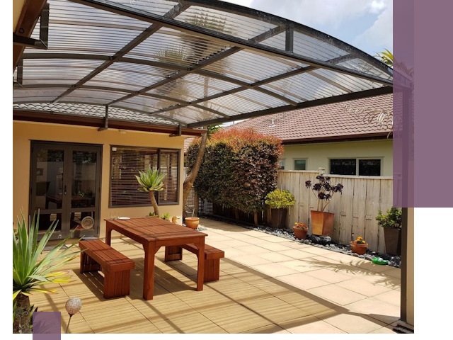 Навесы во двор под ключ в Магадане — изготовление и монтаж