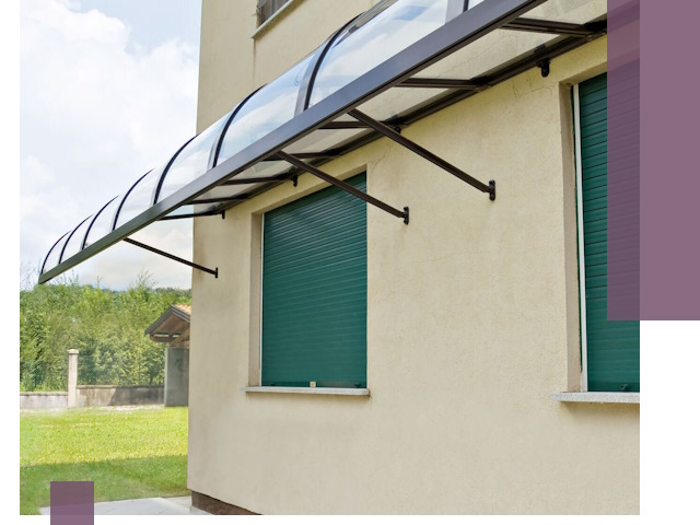 Козырьки над окнами в Магадане — изготовление и монтаж по выгоде