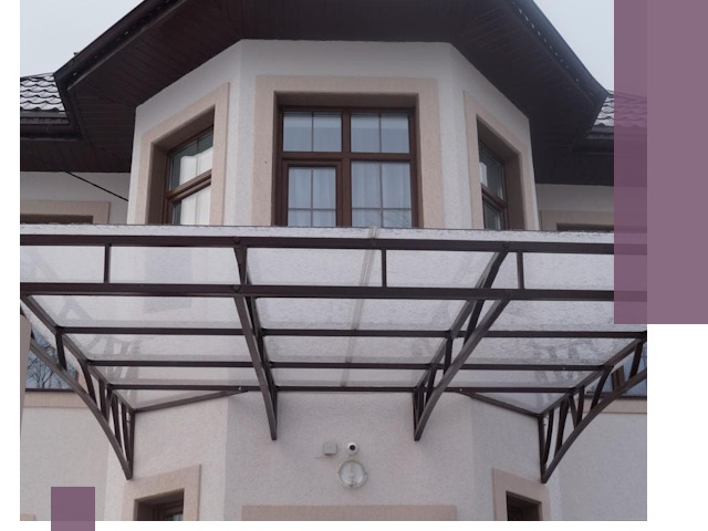 Козырьки из поликарбоната под ключ в Магадане