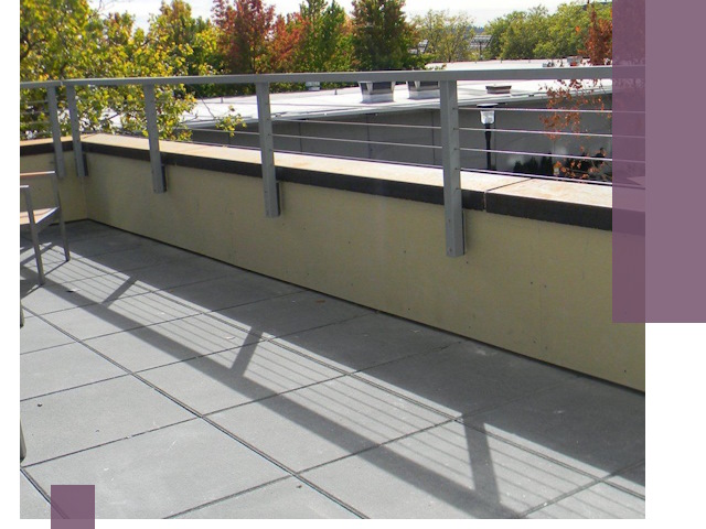 Металлические парапеты под ключ в Магадане: монтаж и изготовление