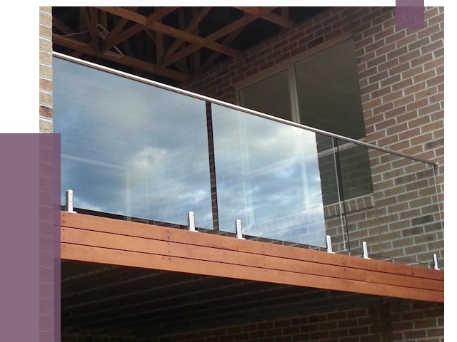 Стеклянные парапеты на крыше и террасе в Магадане от 11501 руб. | ПРОЛЁТ-Мгд