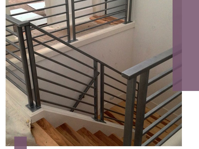 Изготовление поручней из металла и дерева в Магадане