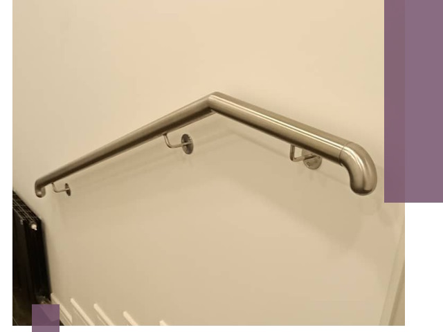 Изготовление пристенных поручней в Магадане под ключ за сроки